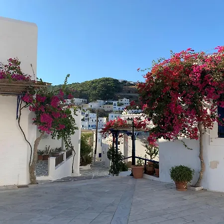 Apartamento Beautiful Naxos Triple 150m From St, George Center Saint George *